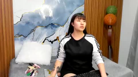 zulemapiel online show from May 27, 11:46 pm