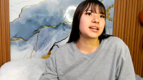 zulemapiel online show from June 18, 12:00 am