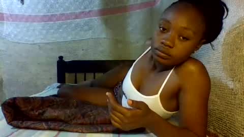 Snapshot of zuri255 chatting on June 12, 10:25 am zuri255 online show from June 12, 10:25 am