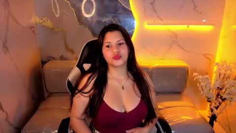 Zuri online show from August 7, 3:14 pm