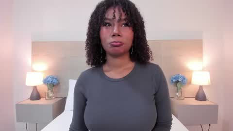 Zuri Smith online show from June 11, 11:30 am
