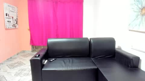 zuuriczack online show from September 10, 8:14 am