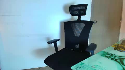 Zuzana21 online show from December 3, 1:20 pm