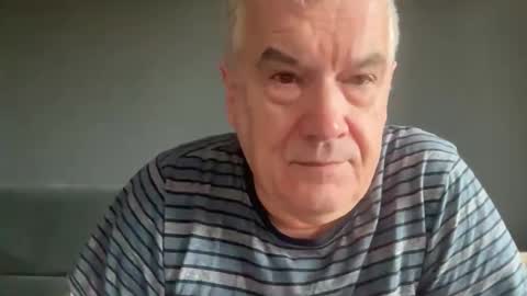 Snapshot of zwickauer1969 chatting on April 18, 7:23 am zwickauer1969 online show from April 18, 7:23 am