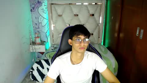 Snapshot of zxvn_n chatting on June 5, 12:33 pm ZX online show from June 5, 12:33 pm