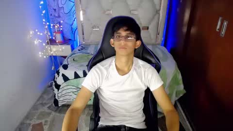 Snapshot of zxvn_n chatting on June 11, 12:36 pm ZX online show from June 11, 12:36 pm