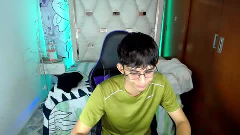 Snapshot of zxvn_n chatting on June 12, 12:26 pm ZX online show from June 12, 12:26 pm