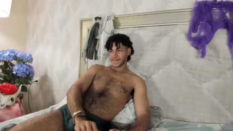 zyan_moreno online show from October 23, 7:23 pm