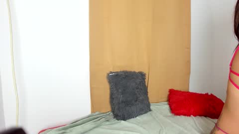 zyra_vox online show from September 27, 2:33 pm