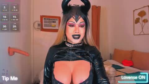 zyradom online show from November 4, 10:03 am