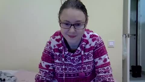 Snapshot of zyuhre chatting on December 14, 2:01 am Zyuhre online show from December 14, 2:01 am