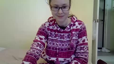 Snapshot of zyuhre chatting on December 31, 12:57 pm Zyuhre online show from December 31, 12:57 pm