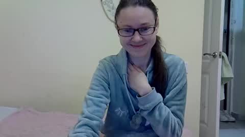 Snapshot of zyuhre chatting on February 3, 9:29 pm Zyuhre online show from February 3, 9:29 pm