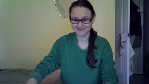 Snapshot of zyuhre chatting on September 15, 10:48 am Zyuhre online show from September 15, 10:48 am