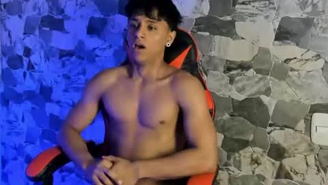 zyzz_1812 online show from July 16, 4:29 am