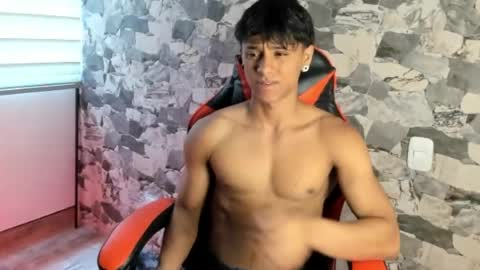 zyzz_1812 online show from August 4, 5:59 pm