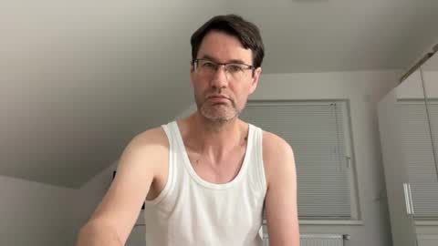 zzz123_cam online show from April 5, 10:07 pm