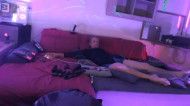 davidgntxxxxx online show from June 9, 10:43 pm