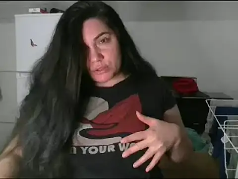 Squirtlady38 online show from December 26, 5:37 am