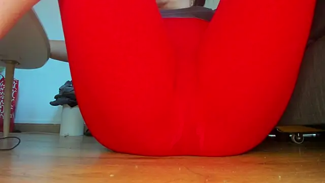 Squirtlady38 online show from June 15, 10:06 am