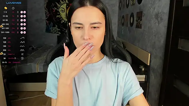 Horny Nikki  online show from December 13, 3:16 am