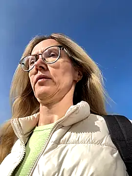 angelmommu online show from November 3, 10:16 am