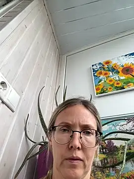 angelmommu online show from June 11, 4:32 am