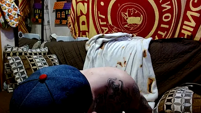 Snapshot of DADDY_KANE8--- chatting on February 3, 7:51 am DADDY KANE8--- online show from February 3, 7:51 am