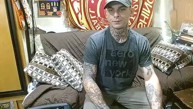 Snapshot of DADDY_KANE8--- chatting on February 6, 11:26 pm DADDY KANE8--- online show from February 6, 11:26 pm