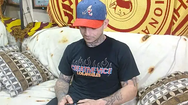 Snapshot of DADDY_KANE8--- chatting on February 13, 10:33 pm DADDY KANE8--- online show from February 13, 10:33 pm