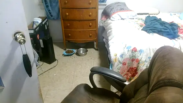 Snapshot of DADDY_KANE8--- chatting on February 23, 10:56 am DADDY KANE8--- online show from February 23, 10:56 am