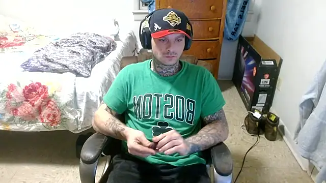 Snapshot of DADDY_KANE8--- chatting on March 20, 3:44 am DADDY KANE8--- online show from March 20, 3:44 am