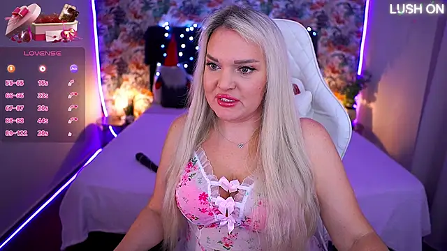 Snapshot of MissyMartinez chatting on December 16, 8:41 am MissyMartinez online show from December 16, 8:41 am