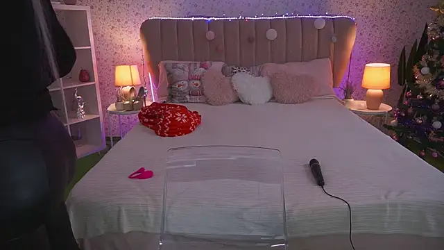 Snapshot of MissyMartinez chatting on December 20, 8:10 am MissyMartinez online show from December 20, 8:10 am