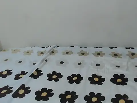 Snapshot of queen__ebony chatting on November 9, 6:39 pm queen ebony online show from November 9, 6:39 pm