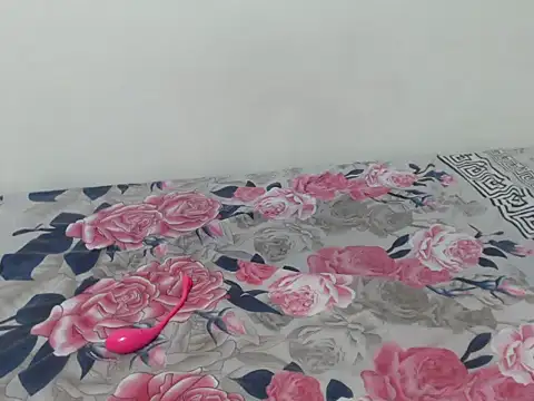 Snapshot of queen__ebony chatting on November 15, 12:30 am queen ebony online show from November 15, 12:30 am