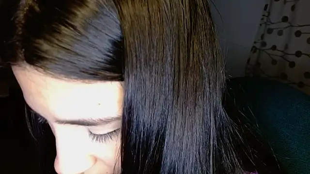 mia  lopez  online show from January 3, 11:44 pm