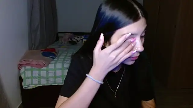 mia  lopez  online show from September 24, 2:15 am