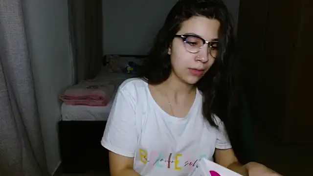 mia  lopez  online show from November 24, 1:05 am