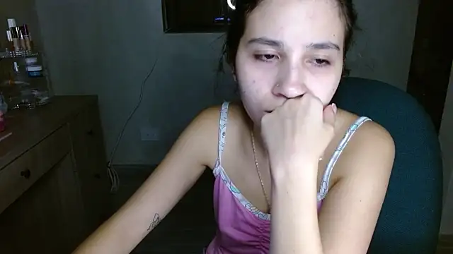 mia  lopez  online show from July 10, 4:06 am