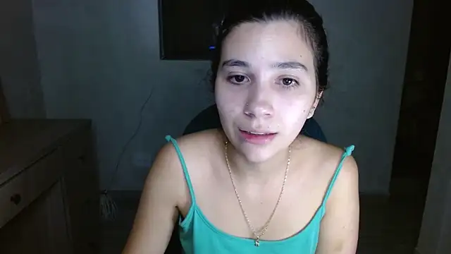 mia  lopez  online show from July 22, 5:10 am