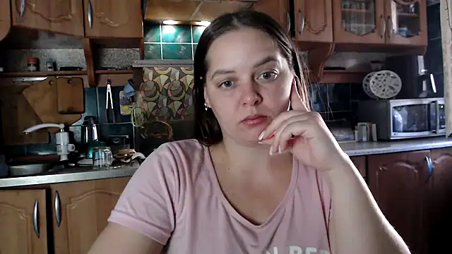 uliastar online show from September 28, 6:19 am