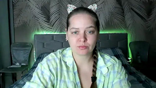 uliastar online show from October 13, 5:40 am