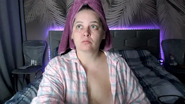 uliastar online show from October 14, 6:58 am