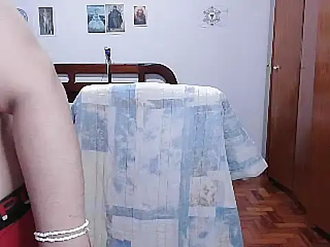 LauraVicttoria361215 online show from February 18, 1:21 am