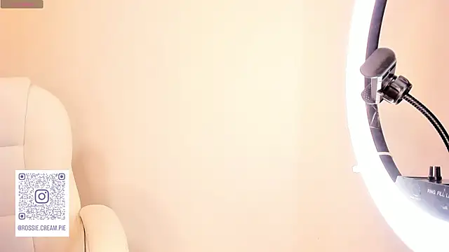 Petit-Rosse online show from February 20, 2:40 am