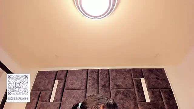 Petit-Rosse online show from March 5, 11:38 pm