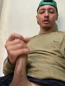 alexsandropllt online show from May 6, 3:28 pm