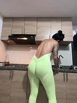 valeriia25  online show from November 26, 12:44 am