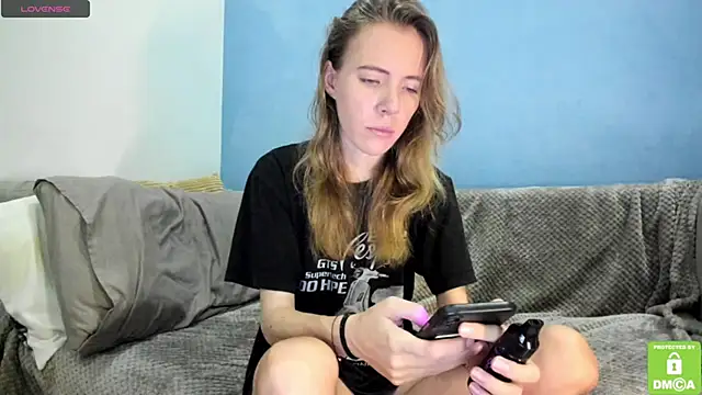 Snapshot of Kalisee_ chatting on December 14, 10:18 pm Kalisee online show from December 14, 10:18 pm